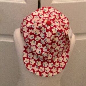 🌺NWT Fun Flowered Unisex Cap Closet Must Have 🌺